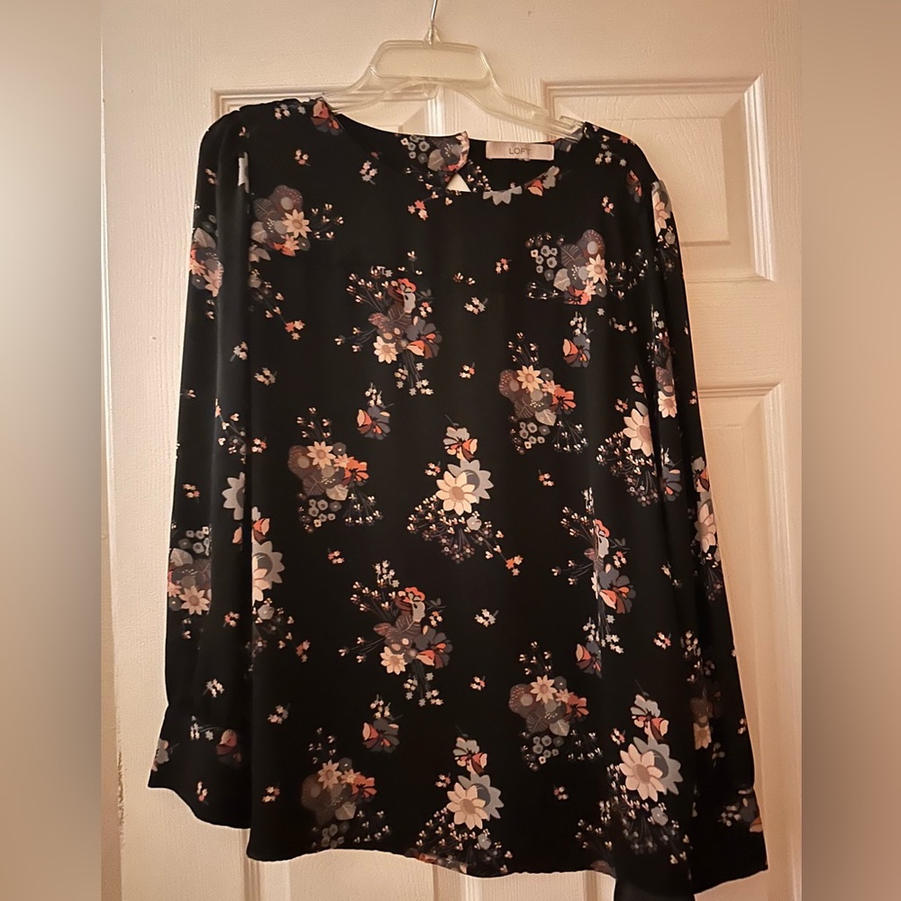 Beautiful Loft blouse